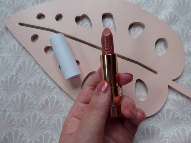 This is me Lippenstift &amp; Nagellak van Essence