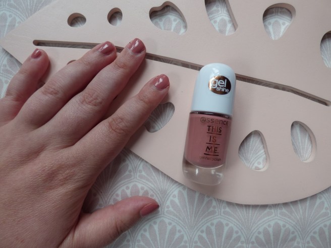 This is me Lippenstift &amp; Nagellak van Essence