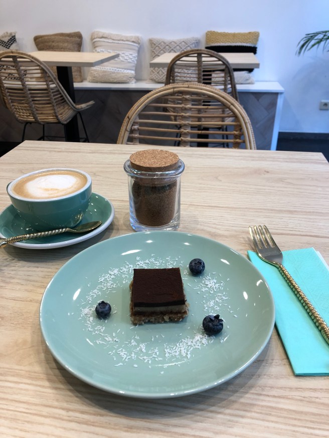 Tiramisu &amp; Cappucinno | The Kind Coconut | Mechelen | Hotspot